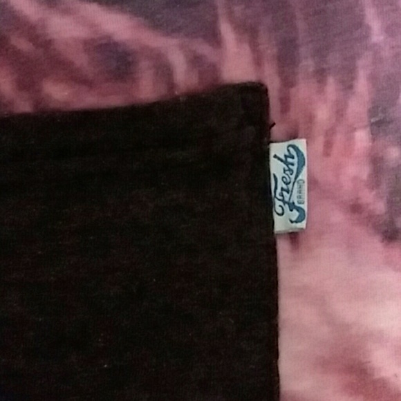 Tee - Picture 4 of 4